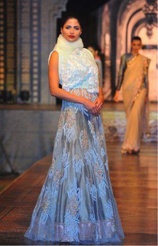 manish-malhotra-elaborate-designs